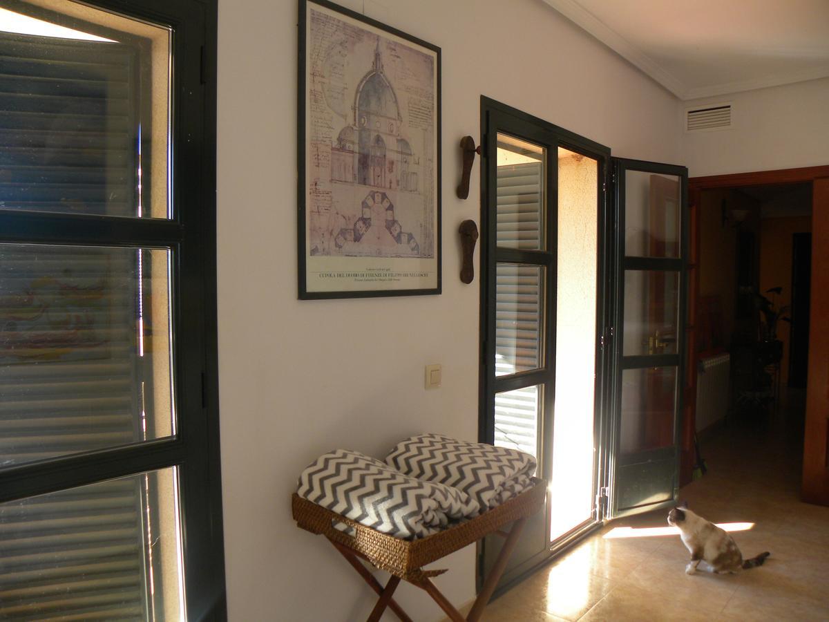 El Jardin De Los Gatos Apartament Caces Kültér fotó